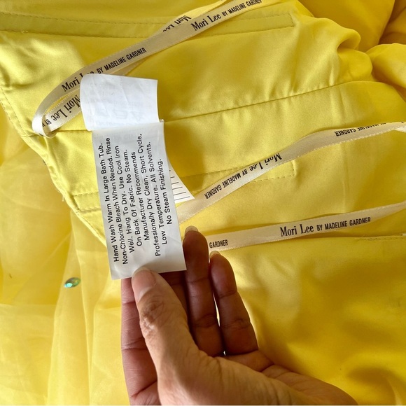 Beautiful bright yellow Mori Lee Quinceañera dress - Picture 12 of 16